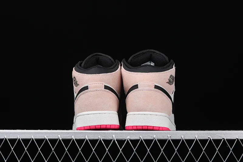 All categories Air Jordan Jordan series basketball shoes Air Jordan 1 Mid Different versions Air Jordan 1 Mid AJ1 Dirty pink suede mid-top toe 852542-801